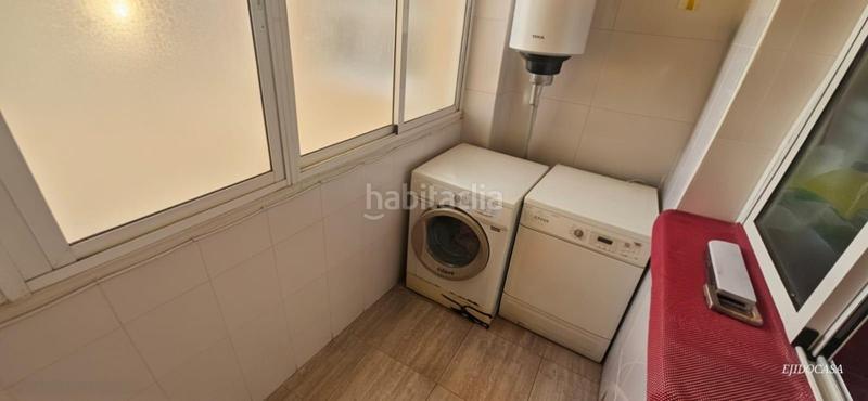 Foto 5936a05e-a8e0-4493-add9-719b1e204f0f. Piso última planta, máximo confort ático amueblado en el ejido en Ejido (El)
