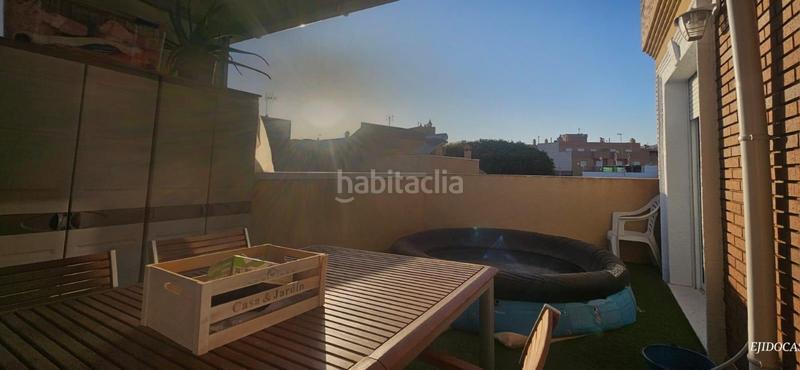 Foto a5fea133-31a1-40af-9e85-6a9821ac7d9f. Piso última planta, máximo confort ático amueblado en el ejido en Ejido (El)