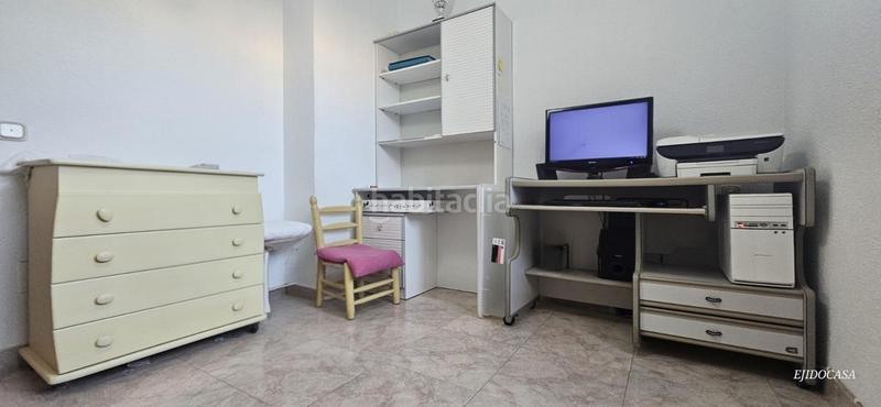 Foto 45bdc442-a8f0-4bc2-8c08-a42c90ae5df5. House with heating parking in Ejido centro Ejido (El)