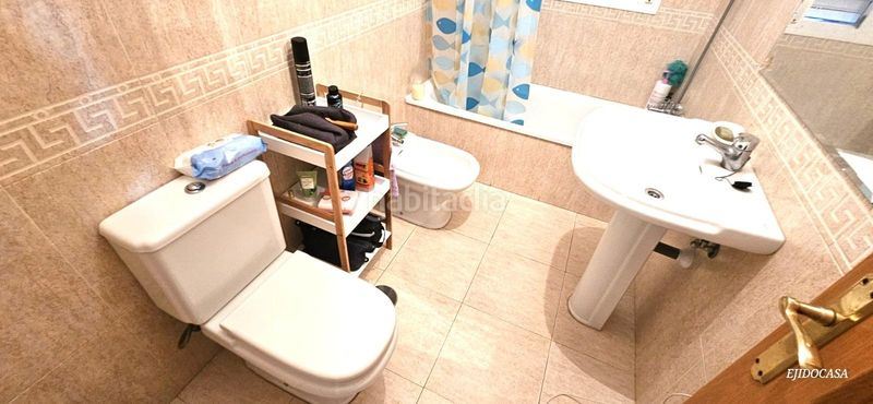 Foto 41a30e3f-d2a1-4841-9c64-e5dd861b23e5. Casa adossada amb aparcament a Berja