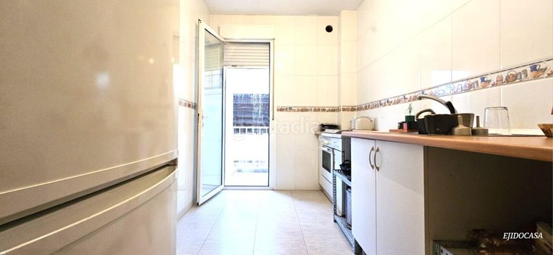 Foto ecbe2495-9a7a-46e9-ba2e-d02cccb5112c. Casa adossada amb aparcament a Berja