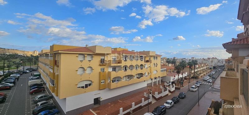 Foto 0adb65a1-9a18-455e-a6b8-10020ae9f435. Pis amb piscina a Almerimar Ejido (El)
