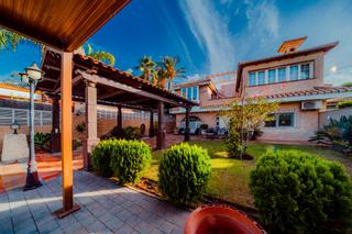 Xalet  Calle fernando casinello. Chalet exclusivo en una de las zonas más demandadas de aguadulce