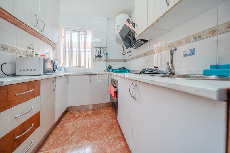 Foto b753fa1d-c00c-4bf4-80a9-31460b7a327a. Piso  de 3 dormitorios en vicar en Las Cabañuelas Vícar