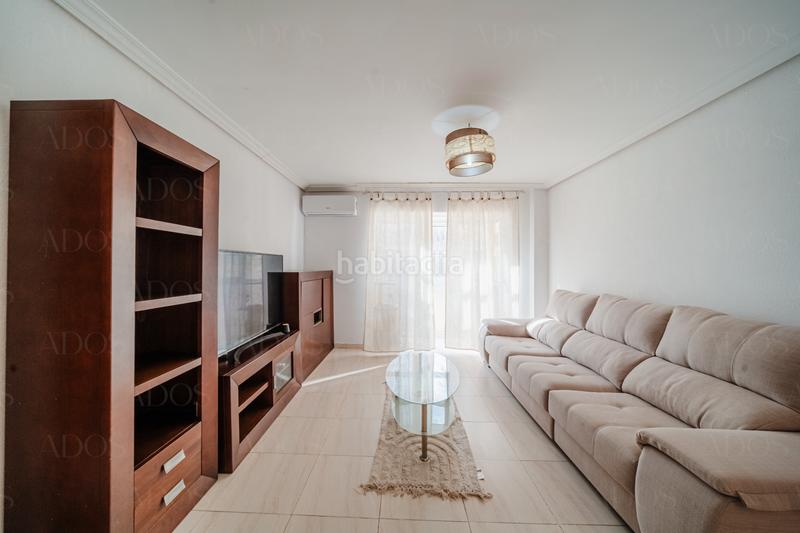 Foto f5b7193f-2b0b-4b2d-ba3d-b9516d43d766. Pis amb aparcament a El Parador de las Hortichuelas Roquetas de Mar