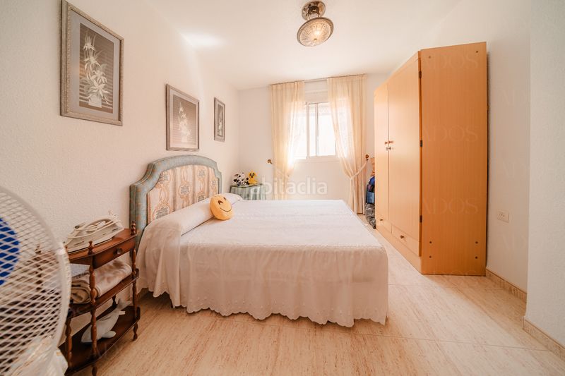 Foto b5bfd05c-55cb-41d7-8b93-c0ac542ef36f. Casa adossada amb aparcament a Roquetas pueblo Roquetas de Mar