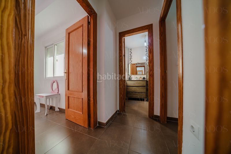 Foto 1cbd0583-1629-44f7-bd1e-f1fe3626d6dd. Pis a avenida luis buñuel 35 a Roquetas pueblo Roquetas de Mar