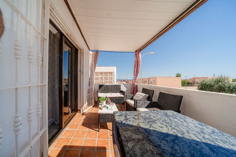 Foto 9de2e34b-e665-4fef-81ad-366a455d852e. Casa adossada amb aparcament piscina a Aguadulce Norte Roquetas de Mar