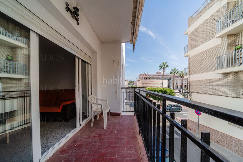 Foto 5a25b0d2-60e7-4985-9b6d-b3a3b5e79f65. Appartement dans calle doctor fleming 10 dans Centro Salobreña