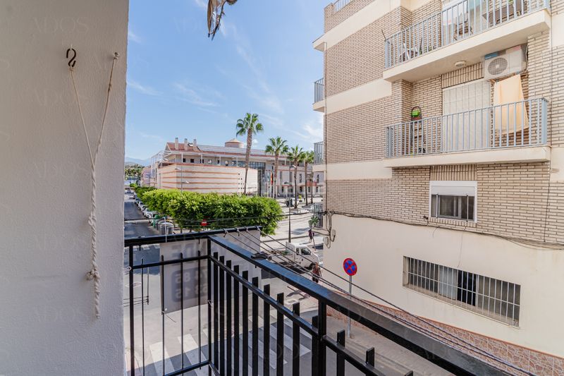 Foto c533852b-2b21-4877-b8fe-f792432e4616. Appartement dans calle doctor fleming 10 dans Centro Salobreña