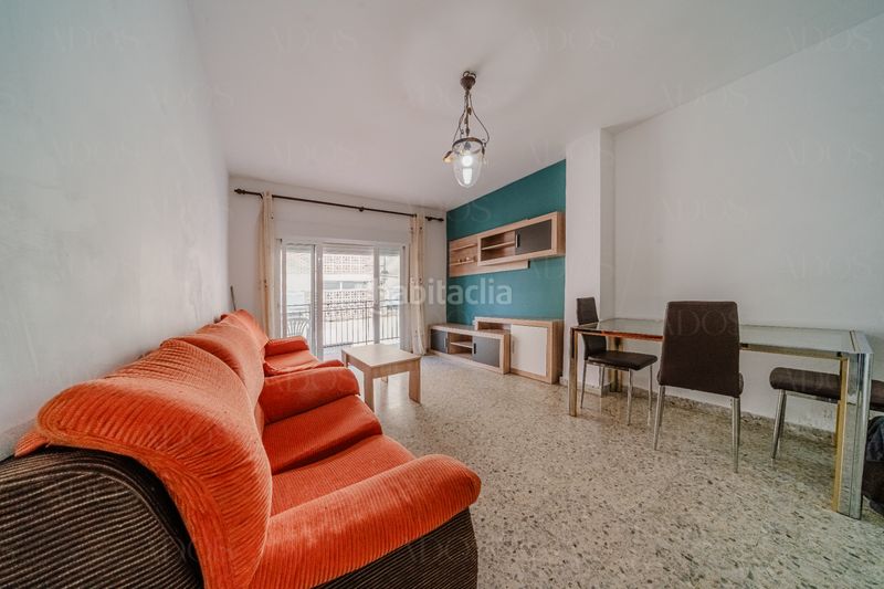 Foto d1ad3dc6-55fb-4800-a64d-7d721646fb35. Appartement dans calle doctor fleming 10 dans Centro Salobreña