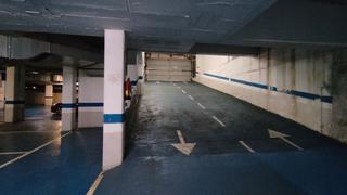 Rent Car parking in Passatge de salvadors 8. Plazas de parking en alquiler