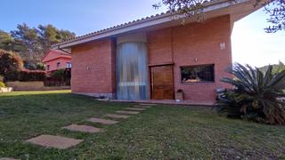 Xalet a Carrer puigllançada 18. Fantastica casa independiente