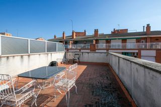 Pis  Garrotxa. Excelente piso en maragall con terraza privativa.