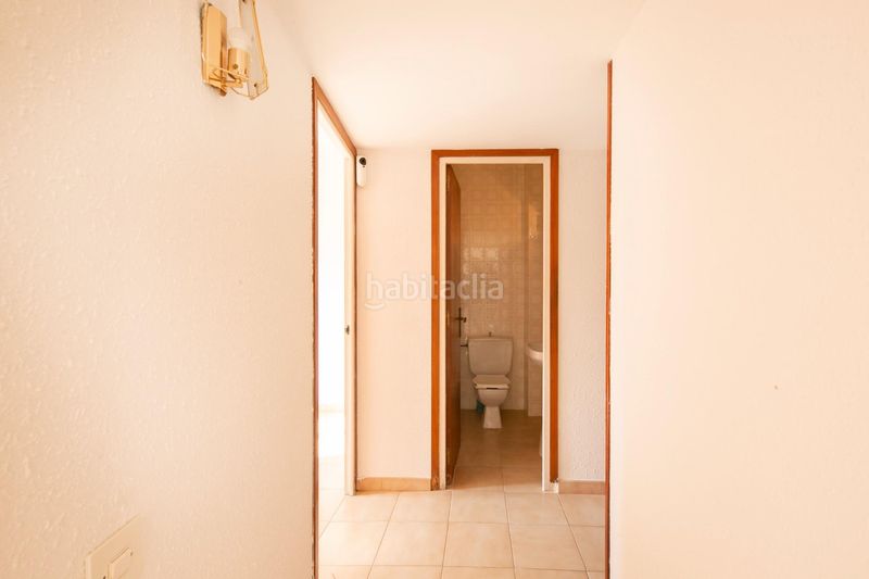 Foto 790fcbbc-f9ba-47bd-ab4c-659ada0d72e7. Pis a Guinardó Barcelona