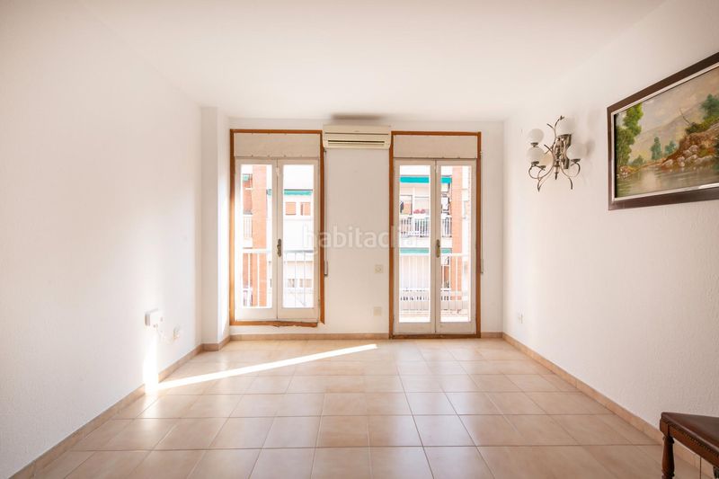 Foto da8b69c4-992a-436a-8fa3-5e951af7bd27. Pis a Guinardó Barcelona