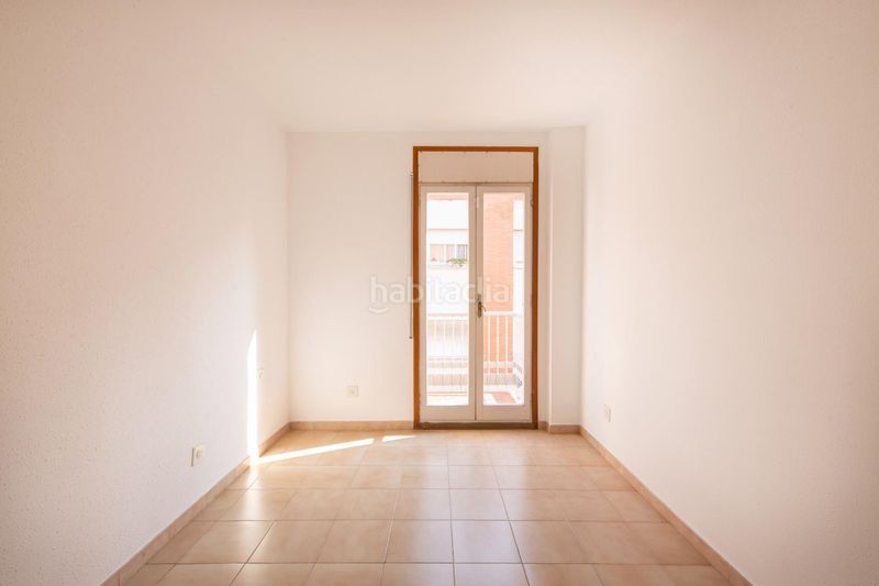 Foto e13b9576-f5fe-493b-b0c9-40969bc0d21e. Pis a Guinardó Barcelona