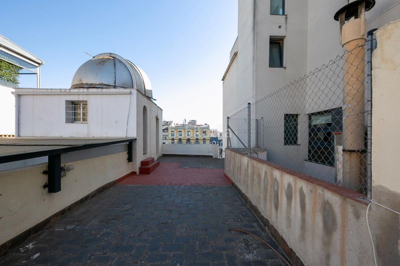 Foto 8283fea8-bc3d-4e73-922a-e2dd5832c40d. Lloguer àtic a Dreta de l´Eixample Barcelona