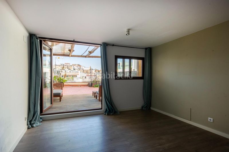 Foto 98a8487f-31a1-42c8-aef1-f934dc9773b9. Lloguer àtic a Dreta de l´Eixample Barcelona