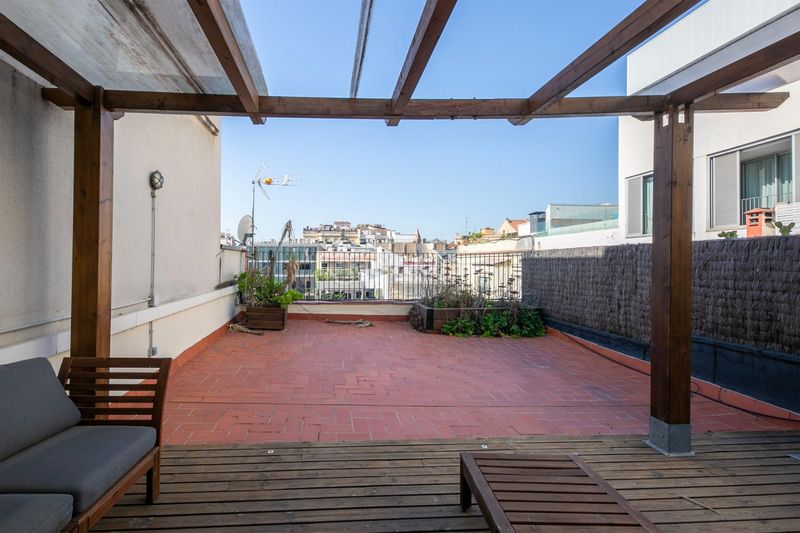 Foto b352da52-b561-4f0f-89fc-7712348482a7. Miete dachwohnung in Dreta de l´Eixample Barcelona