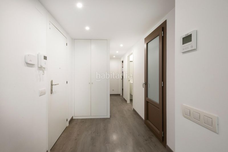 Foto 0caa8737-341d-4a7c-8163-8cea944c9fc9. Pis a Sant Antoni Barcelona