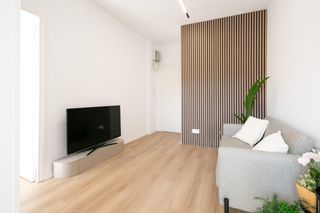 Etagenwohnung  Granvia de l'hospitalet. Piso reformado a estrenar amueblado
