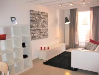 Location Appartement  Vilardell. Piso con terraza en sants hostalfrancs