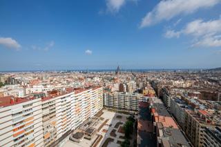 Miete Etagenwohnung  Pau alsina. Espectacular ático en el edificio torre europa