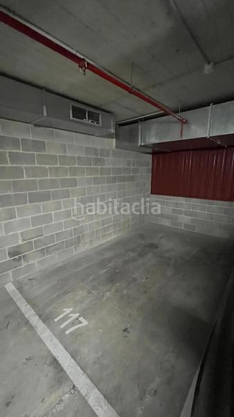 Foto ef8d67dc-c3cd-41d0-8f21-bca77a665967. Aparcament cotxe a Finestrelles Esplugues de Llobregat