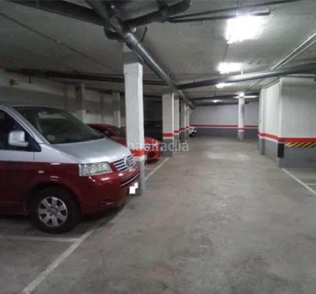 Foto 52cbfeca-ac97-4163-8193-9766418d1757. Aparcament cotxe a Centre Esplugues de Llobregat