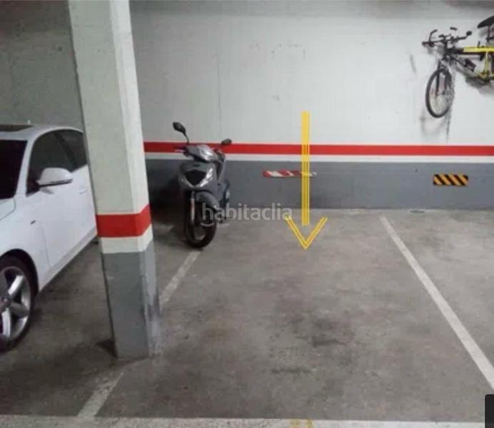 Foto c42fc9d4-9948-4f18-af7e-bc72b6e9c679. Aparcament cotxe a Centre Esplugues de Llobregat