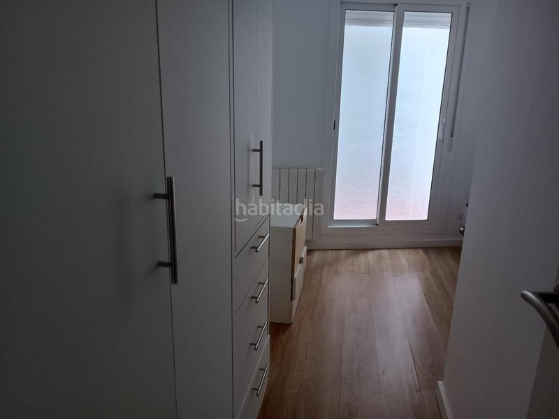 Foto 706b8004-6f8c-43ff-afb8-9fb02e3b7297. Lloguer pis amb calefacció a El Camp de l´Arpa del Clot Barcelona