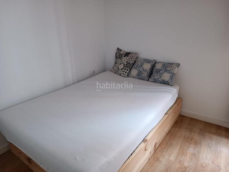 Foto d24cbff1-2a4d-41c2-9129-29defa25aff6. Lloguer pis amb calefacció a El Camp de l´Arpa del Clot Barcelona