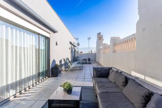 Rent Penthouse  Carrer bailen. Ático temporal en calle bailén