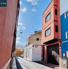 Pis a San Gregorio. Amplia vivienda con garaje  en el centro de san gregorio telde