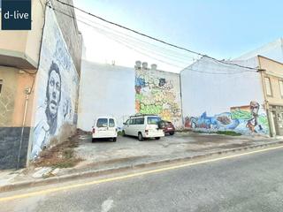 Terreny residencial a Burrero. Solar urbano en la costa