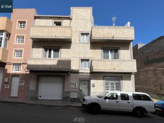 Casa adosada en Callejn del Castillo - El Calero - Las Huesas. Edificio verstil con mltiples posibilidades de uso