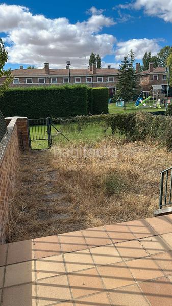 Foto 7d3f9b10-6547-4a51-ae91-071e4c7bf369. Chalet en urbanización ciudad del golf 33 chalet adosado en urb ciudad del golf en Grijota