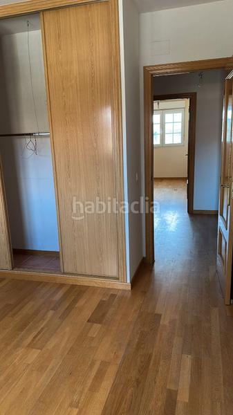Foto e9a82a20-c235-41db-bb78-1c80a875c2f0. Chalet en urbanización ciudad del golf 33 chalet adosado en urb ciudad del golf en Grijota