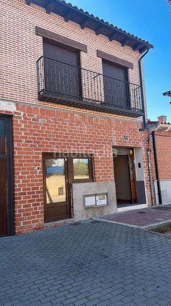 Foto e0f0f326-c9a4-416e-987a-84641ca582a2. Casa bifamiliare in calle san lázaro 39 in Medina del Campo