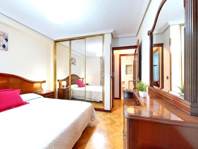 Foto e3783e1c-e65d-4d7a-9f2c-de950b3289d2. Appartement avec chauffage dans Las Águilas Madrid