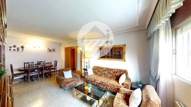 Foto 193c097d-45ee-4bac-882f-acb4fb29c50b. Pis a Villaverde Alto Madrid
