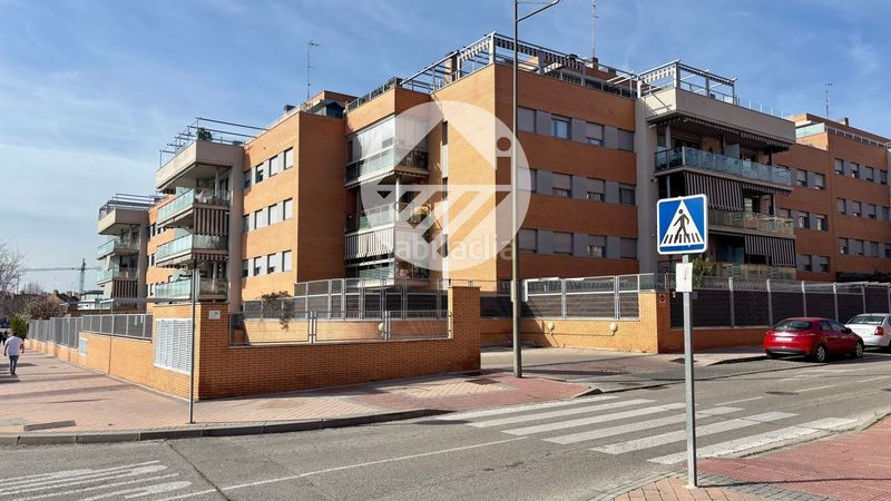 Foto 1c933ef7-e901-460b-9ac9-933997b7aef5. Pis amb aparcament piscina a Parla este Parla