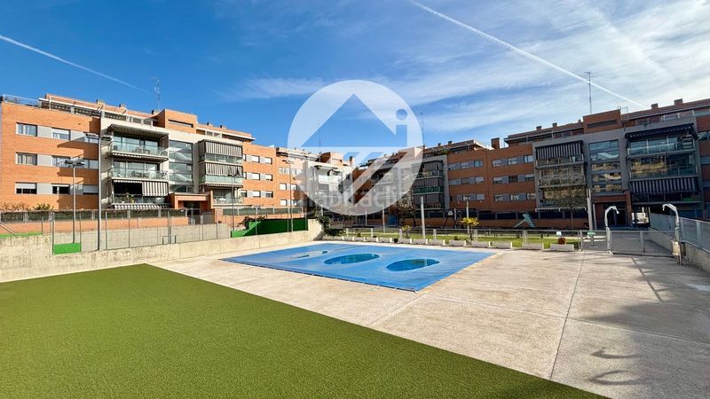 Foto 4b37f138-7da1-4ae8-b03b-4d2cce75b603. Pis amb aparcament piscina a Parla este Parla