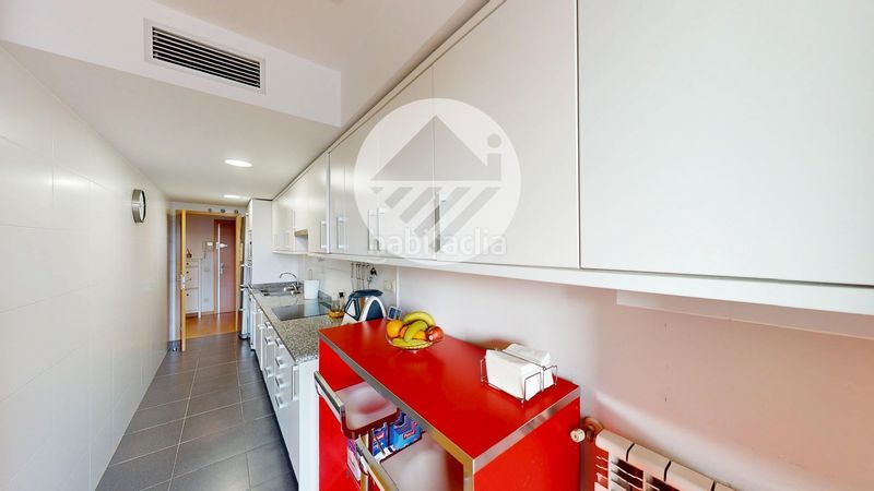 Foto cfab216f-10c8-4858-b957-696308375813. Pis amb aparcament piscina a Parla este Parla