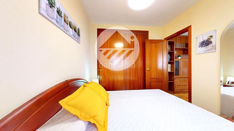 Foto 1de13b4e-4cf7-4707-a77c-504e1ac58c24. Pis amb aparcament a Numancia Madrid