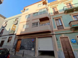 Edificio  Calle julin romero briones. Edificio de 4 plantas en la zona de vegueta - las palmas de gran