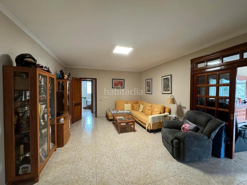 Foto e39fe93f-3a03-430a-811c-693dfe3971e5. Chalet descubre el lujo y la comodidad en este impresionante chalet unifamiliar, situado en la exclusiva zona de monte lentiscal, Tafira. en Palmas de Gran Canaria (Las)
