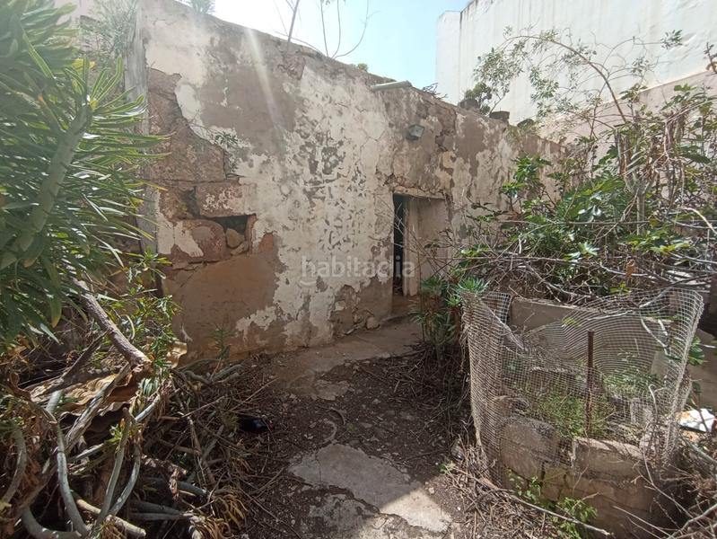 Foto 9ff9b9cd-fd83-4003-a125-6a3523186446. Casa adosada casa antigua en plaza peatonal en San Gregorio Telde