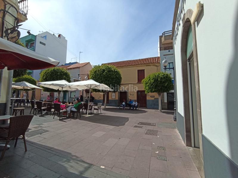 Foto b5c575c5-812d-423b-b9fd-4ec540e92f06. Casa adosada casa antigua en plaza peatonal en San Gregorio Telde